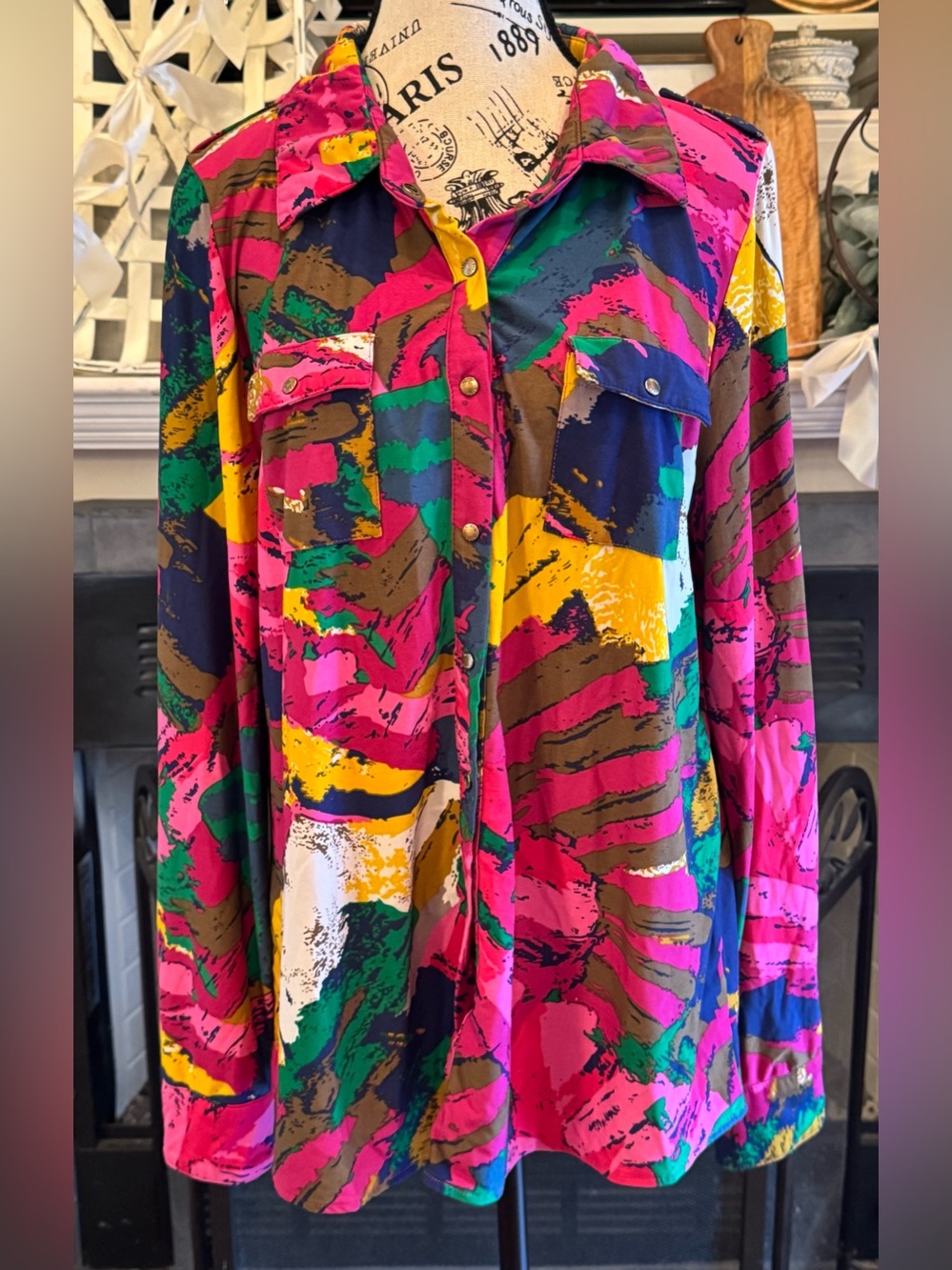 Urban Explosion Abstract Multicolor Snap Button Blouse Top BCBG MaxAzria Artsy